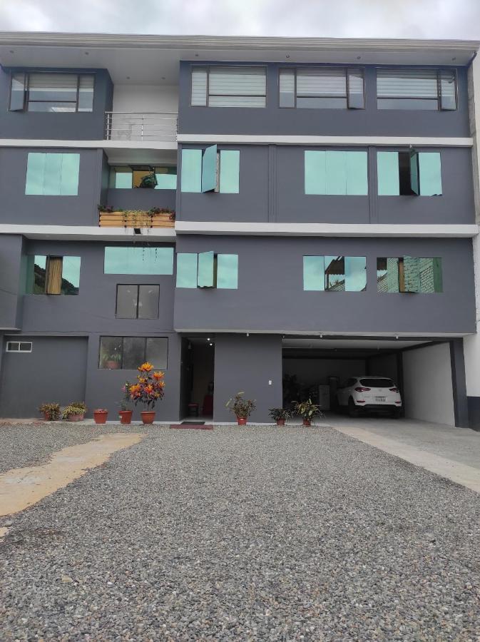 Hostal Los Lirios โลจา ภายนอก รูปภาพ