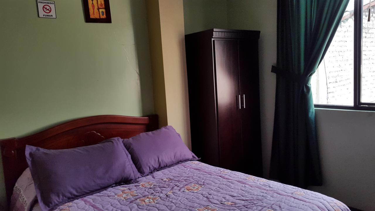 Hostal Los Lirios โลจา ภายนอก รูปภาพ